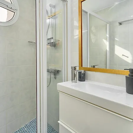 Spectacular Sea Views, 2 Bed,2 Bath Apartamento